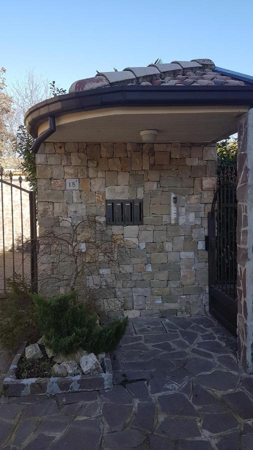 Illuvia Affitto Camere Cornaredo Exterior foto